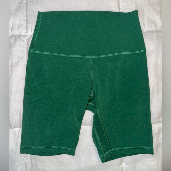 Lululemon Align High-Rise Short 8"
Everglade Green emerald green biker shorts - Picture 8 of 11